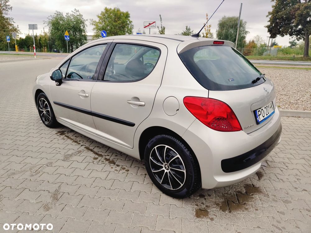 Peugeot 207 - 7
