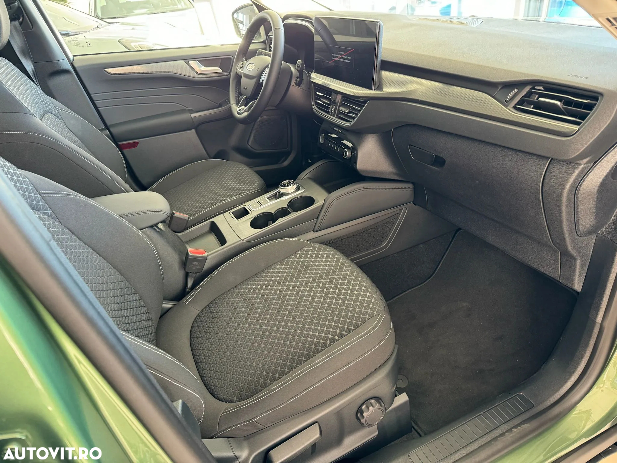 Ford Kuga - 11