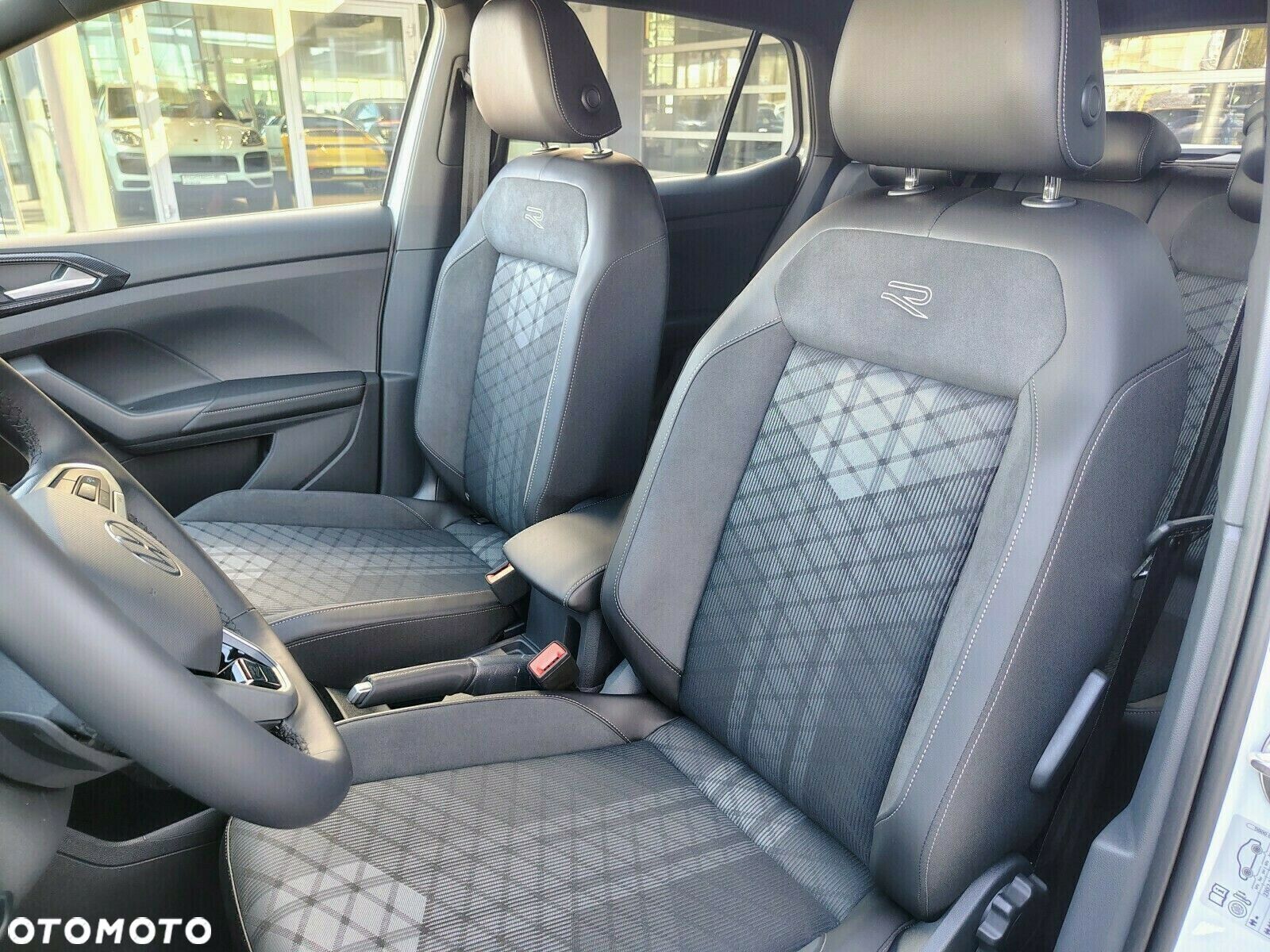 Volkswagen T-Cross - 16