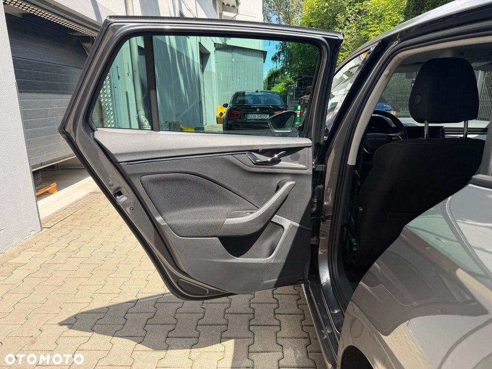 Skoda Scala 1.0 TSI Selection DSG - 24