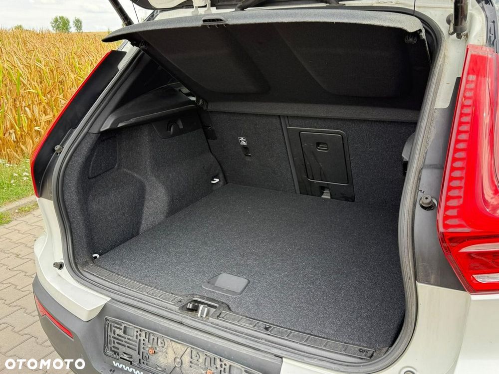 Volvo XC 40 B4 B AWD DKG RDesign - 14