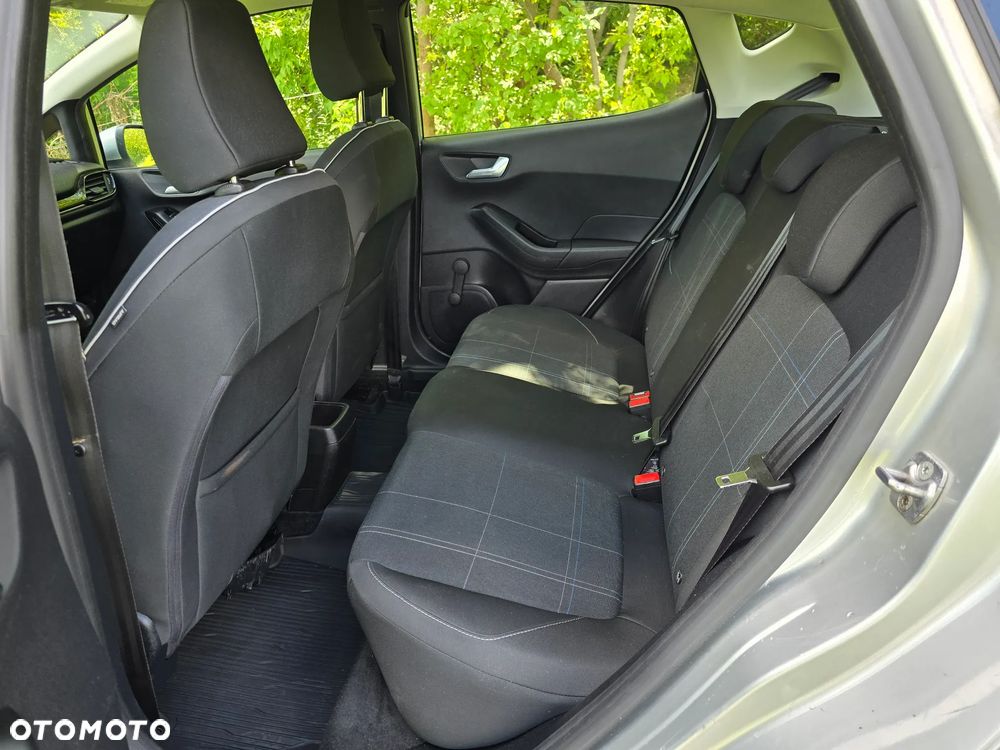 Ford Fiesta - 12