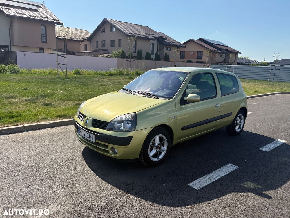 Renault Clio - 1