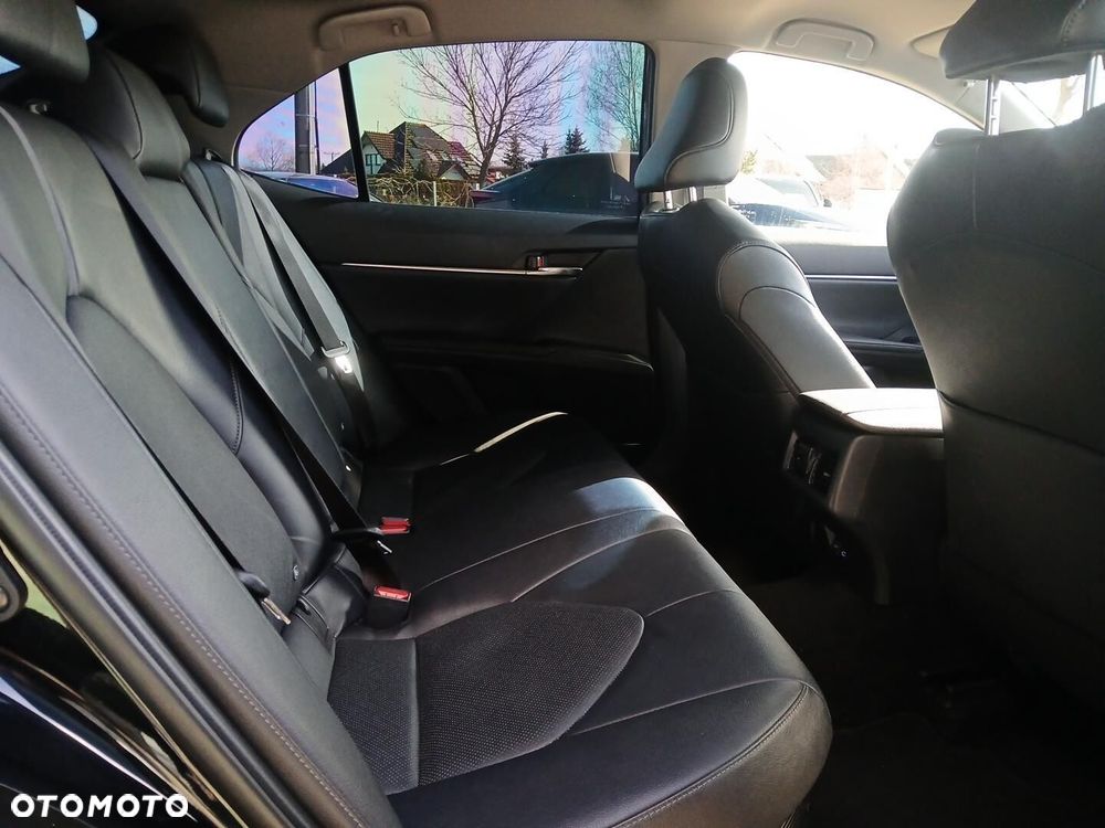 Toyota Camry 2.5 Hybrid Executive CVT - 11