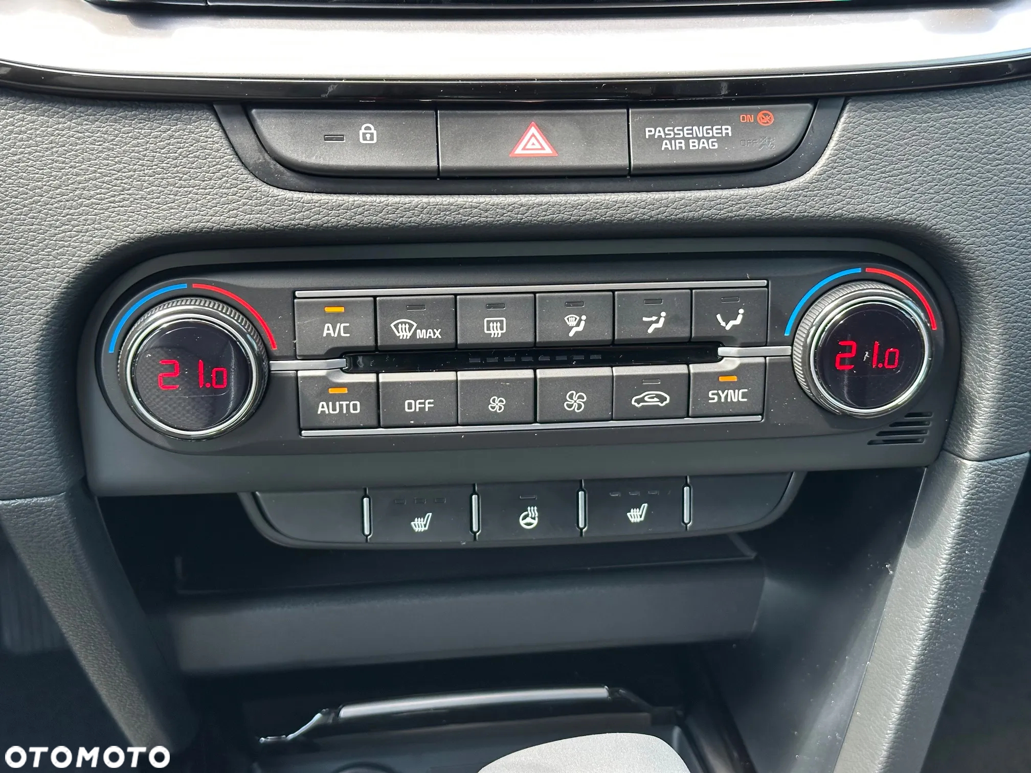 Kia Ceed 1.5 T-GDI Tribute DCT - 26