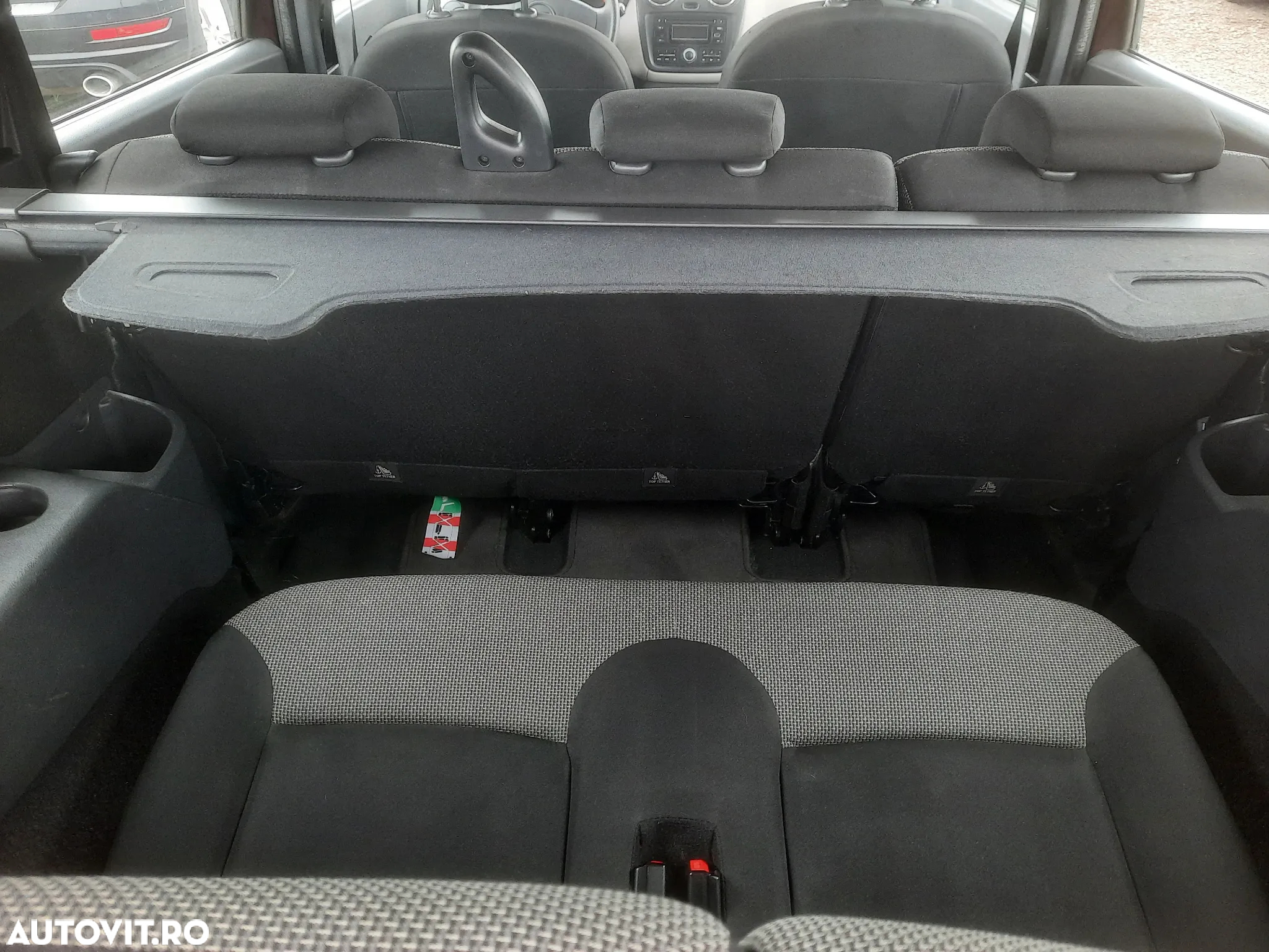 Dacia Lodgy 1.6 102 CP Laureate - 10