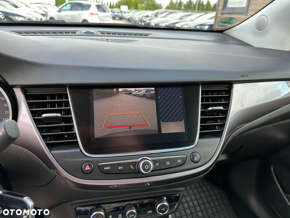 Opel Crossland X - 13