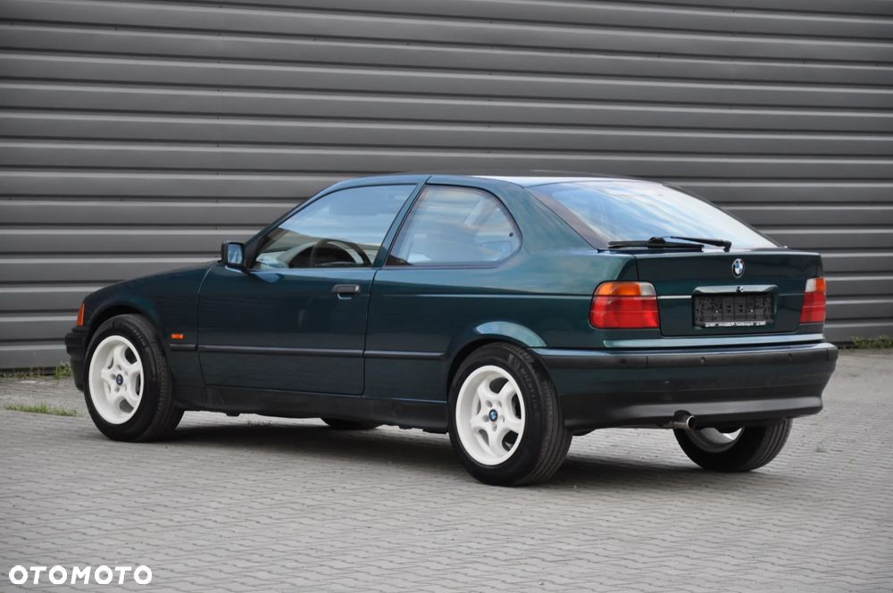 BMW Seria 3 316i - 24