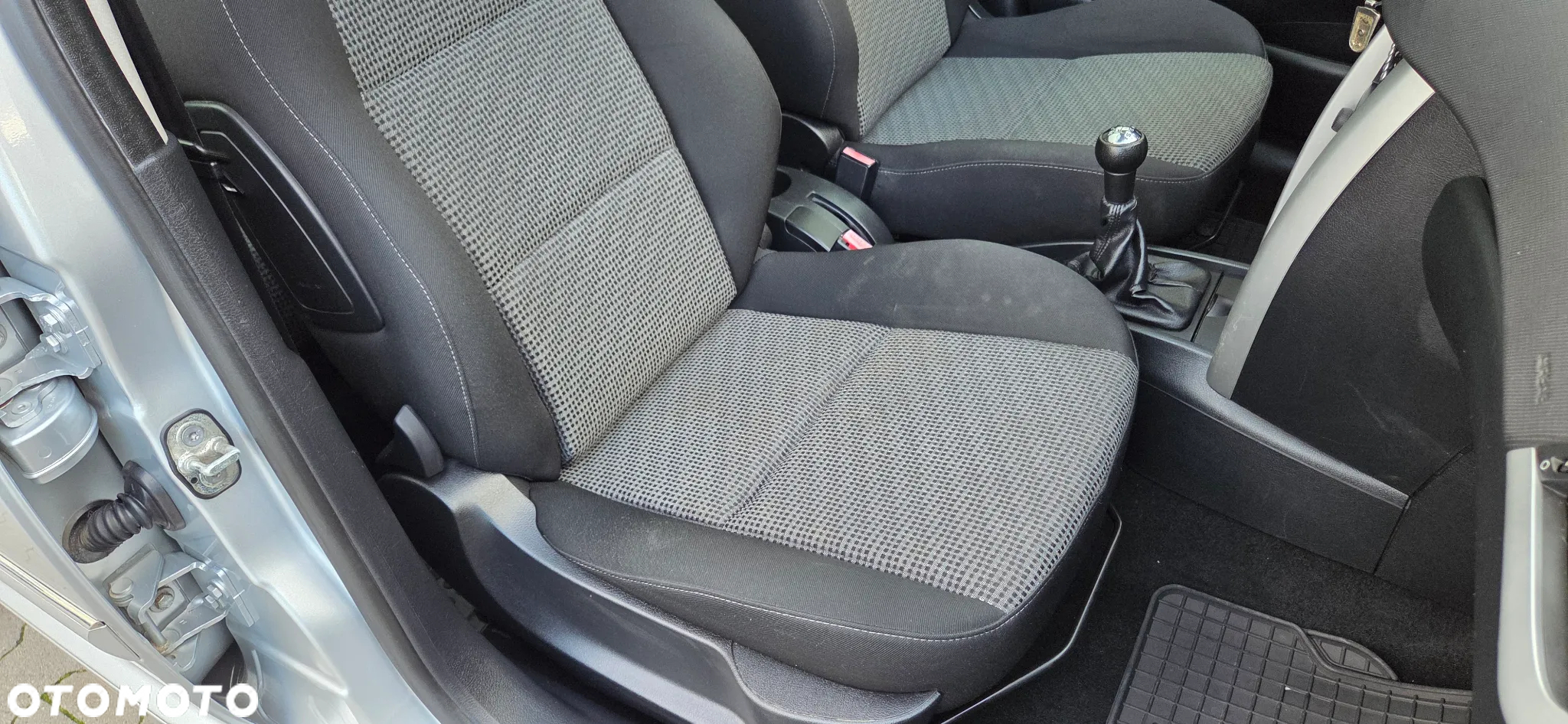 Peugeot 207 1.6 HDi Tendance - 32