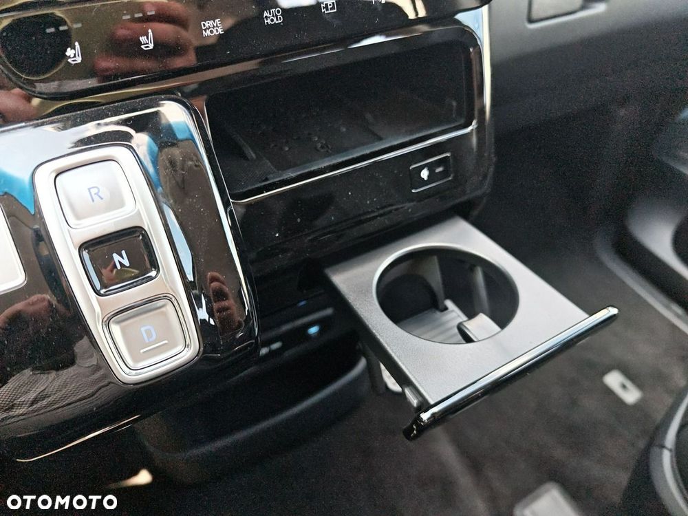 Hyundai Staria - 21