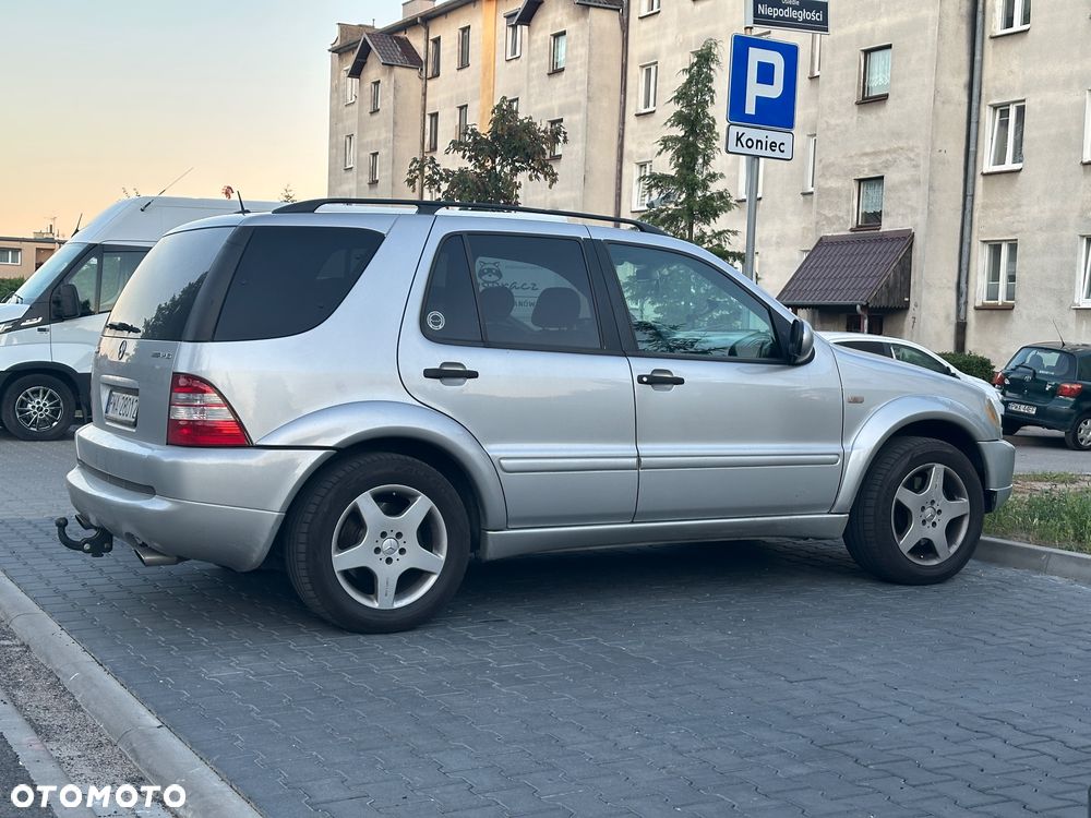 Mercedes-Benz ML 55 AMG - 10