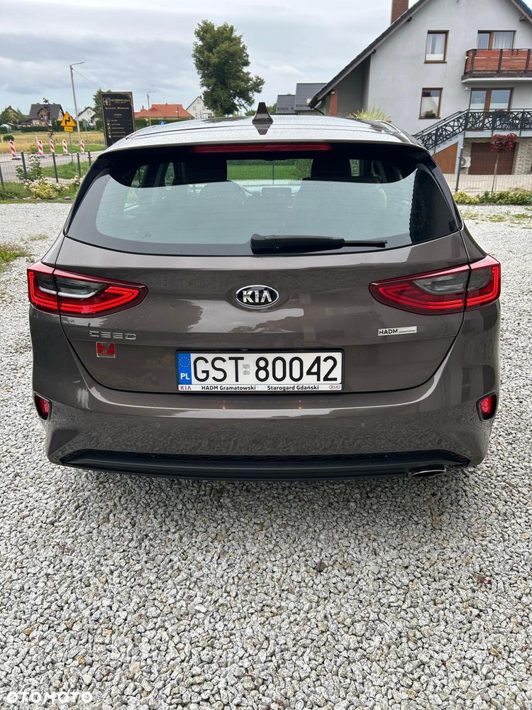 Kia Ceed 1.4 L - 10