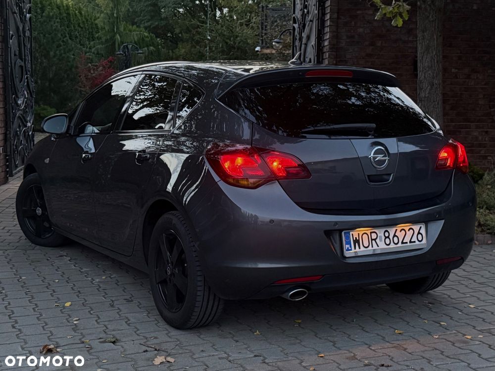 Opel Astra 1.4 T Cosmo - 21