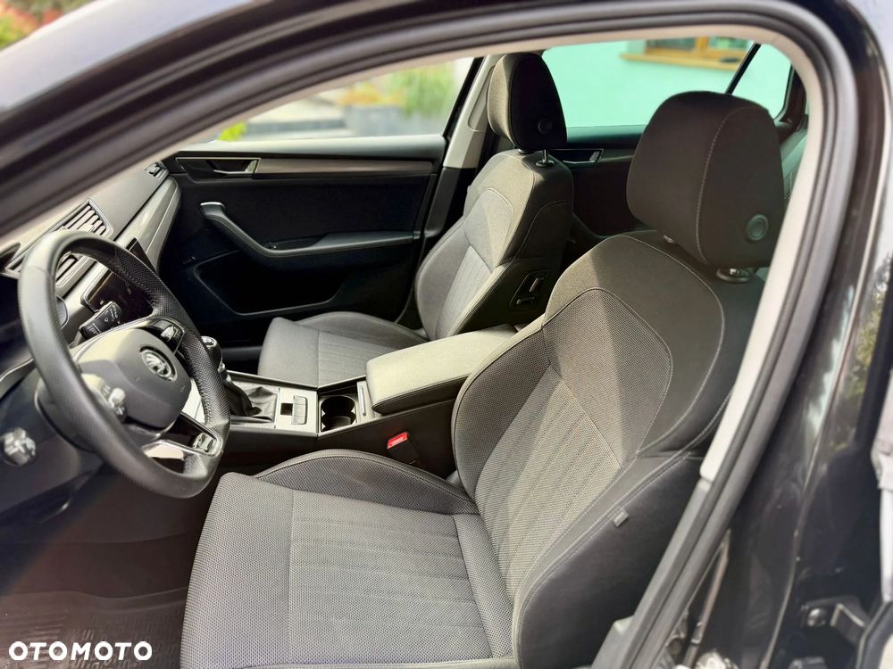 Skoda Superb 2.0 TDI SCR Style - 27