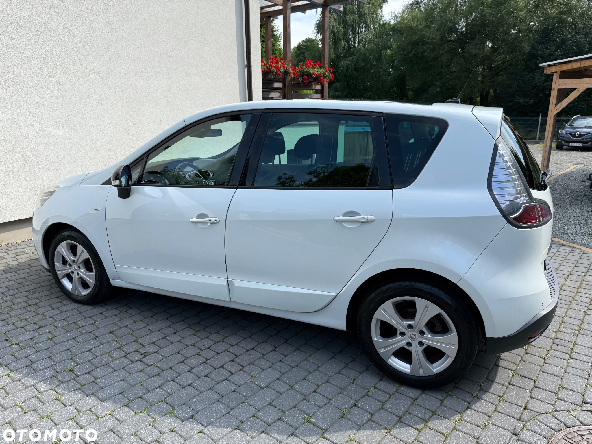 Renault Scenic 1.6 dCi Energy Bose Edition - 11