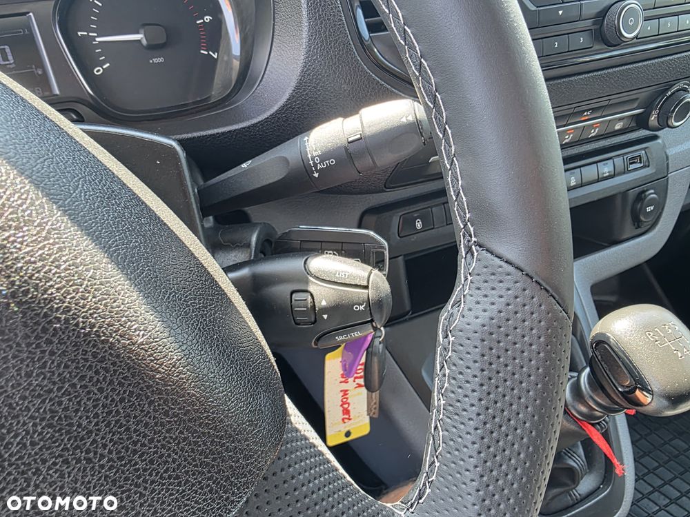 Opel Vivaro - 26