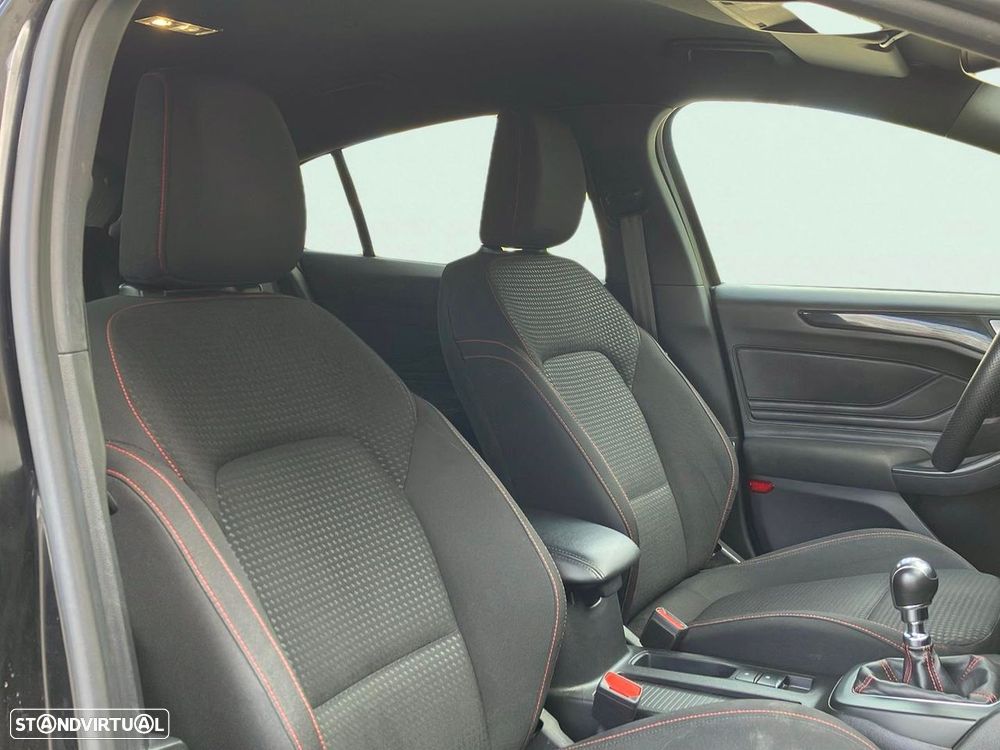 Ford Focus 1.0 EcoBoost MHEV ST-Line - 15