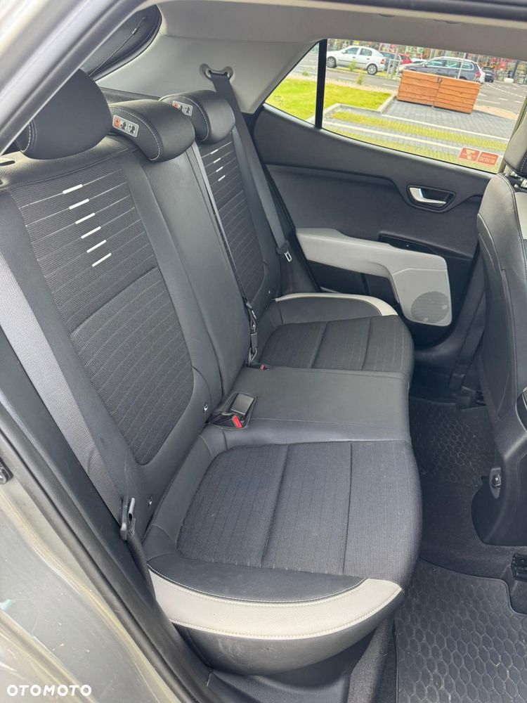 Kia Stonic 1.2 L - 9