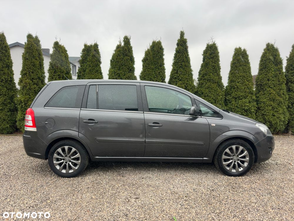 Opel Zafira 1.8 Family - 24