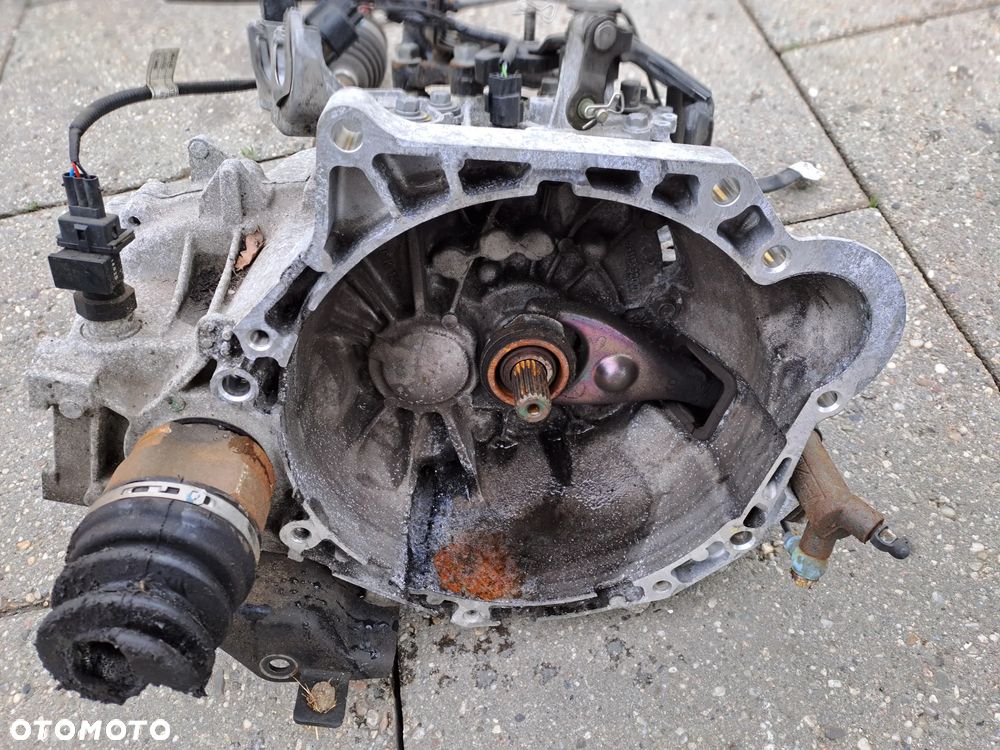 Hyundai IX20 Kia Venga 1.4 16V skrzynia biegów kod TBJ5F półosie - 4