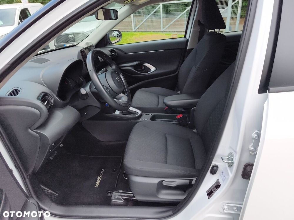 Toyota Yaris Cross - 16