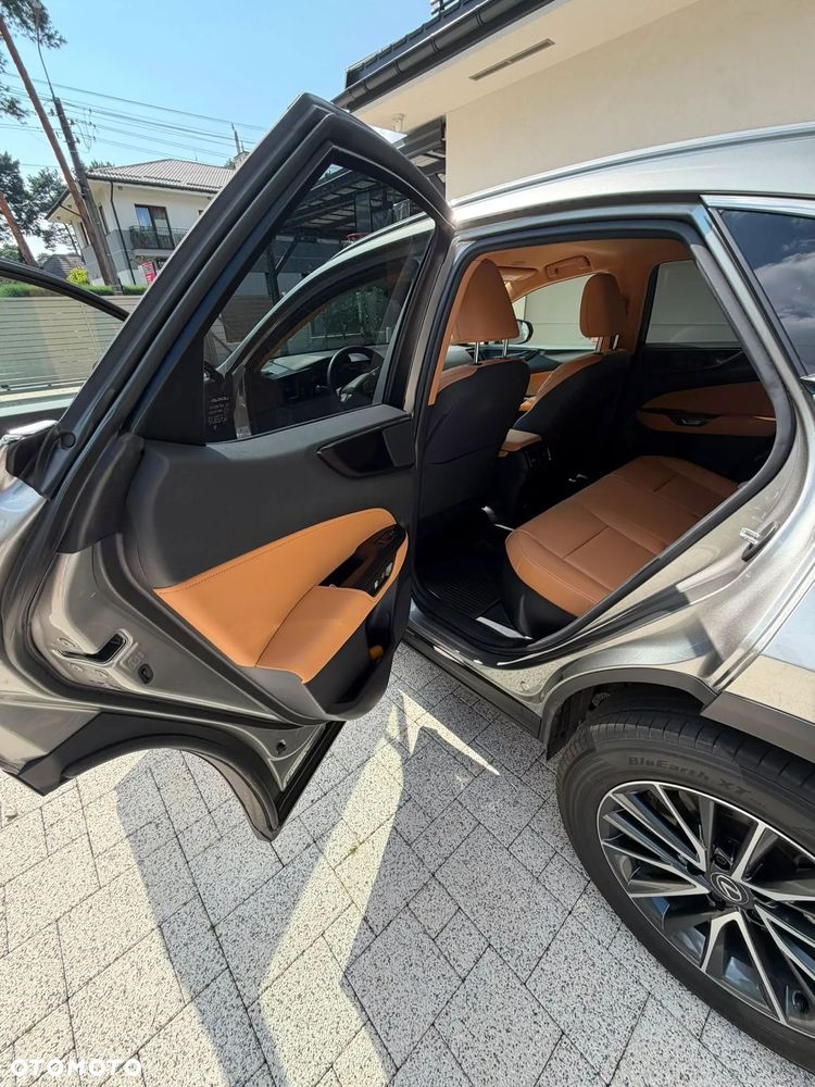Lexus NX 350h Prestige 2WD - 7