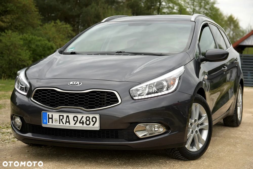Kia Ceed 1.6 CRDi 136 ISG Dream Team Edition - 1