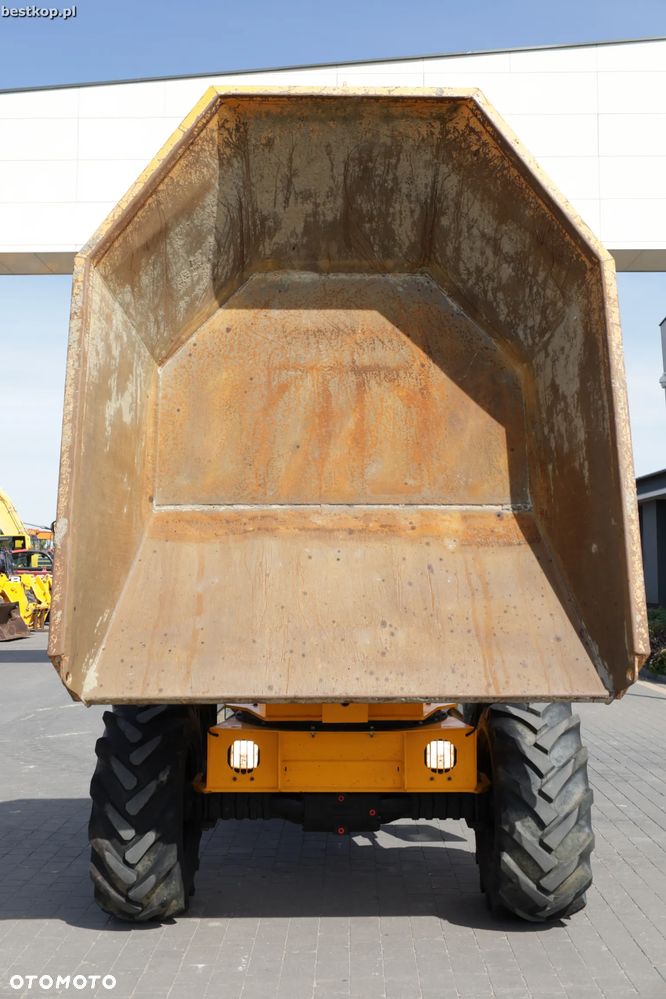 Thwaites MACH2066 - 12