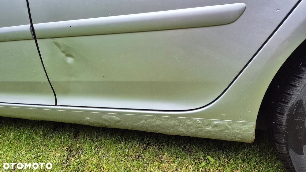 Volkswagen Golf V 1.9 TDI Comfortline - 10