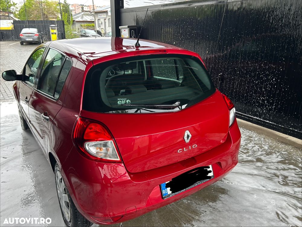 Renault Clio 1.4 16V Dynamique - 3