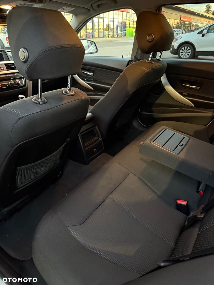 BMW Seria 3 320i Advantage - 11