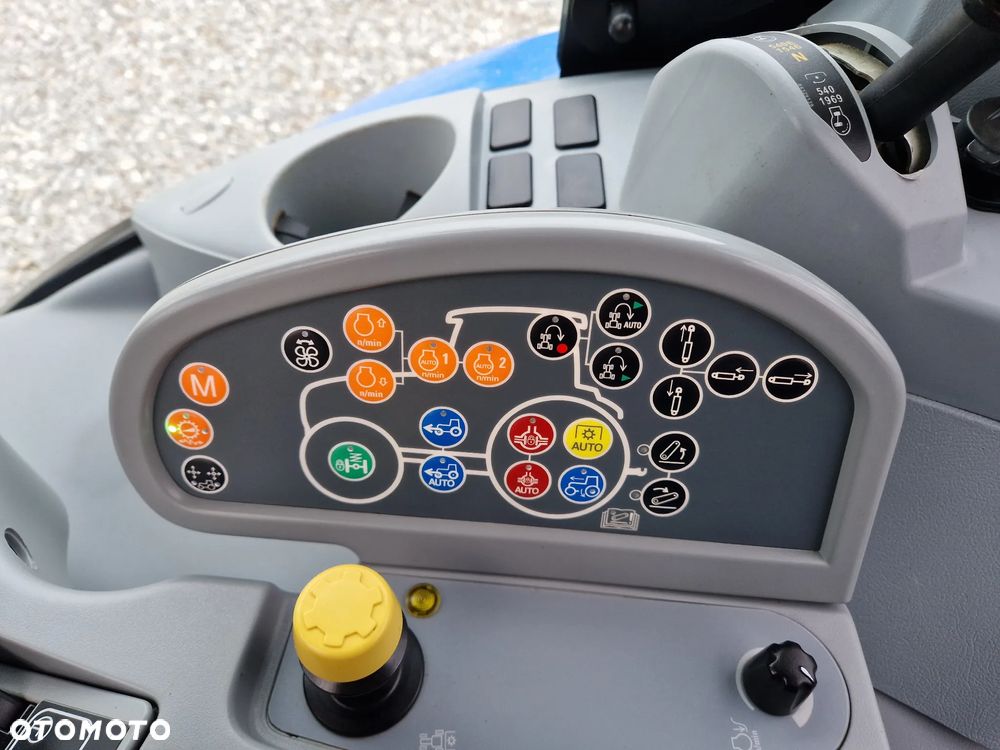 New Holland T7.200 AUTOCOMMAND - 10