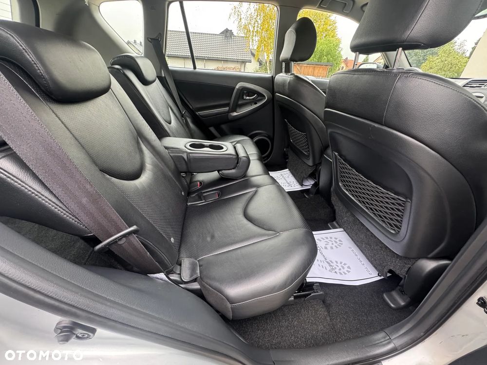 Toyota RAV4 2.0 4x4 Automatik Executive - 9