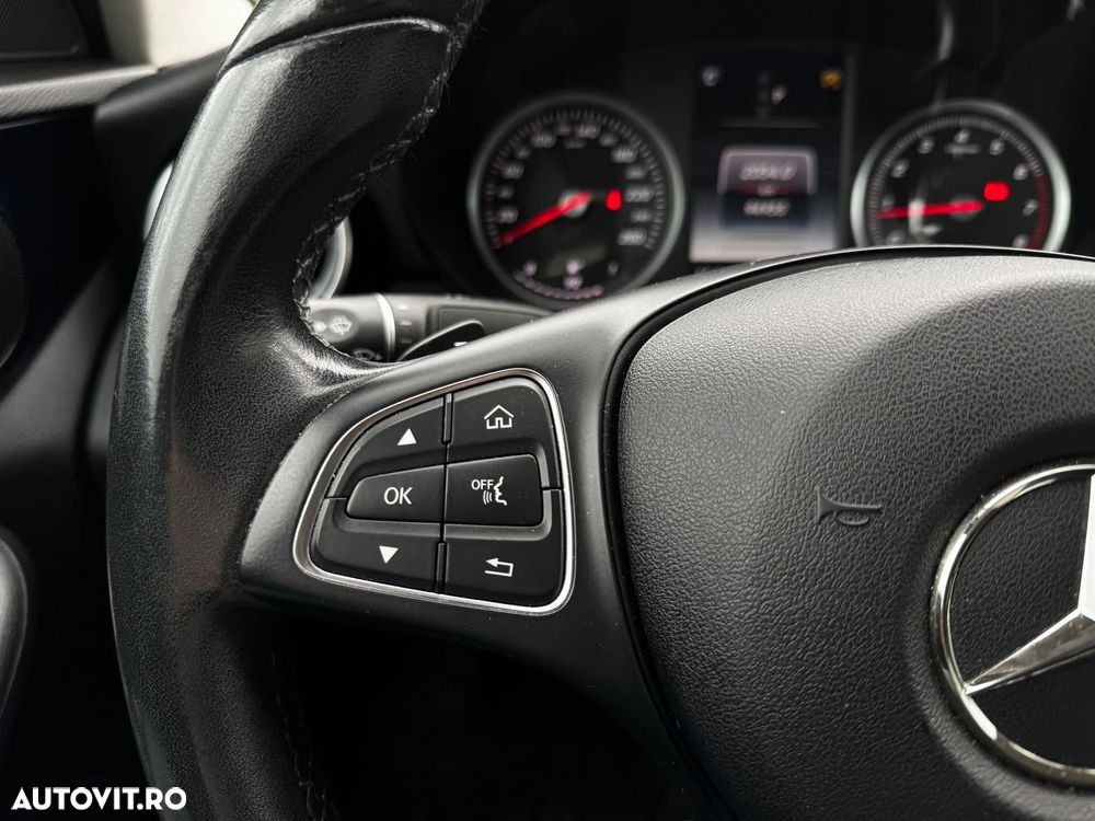 Mercedes-Benz C - 21