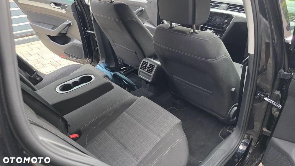 Volkswagen Passat 2.0 TDI EVO Business DSG - 12