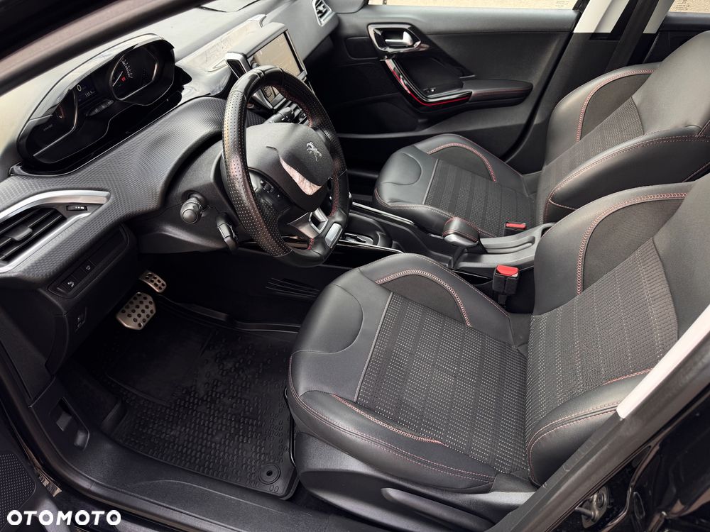 Peugeot 2008 PureTech 110 Stop&Start EAT6 GT-Line Edition - 5