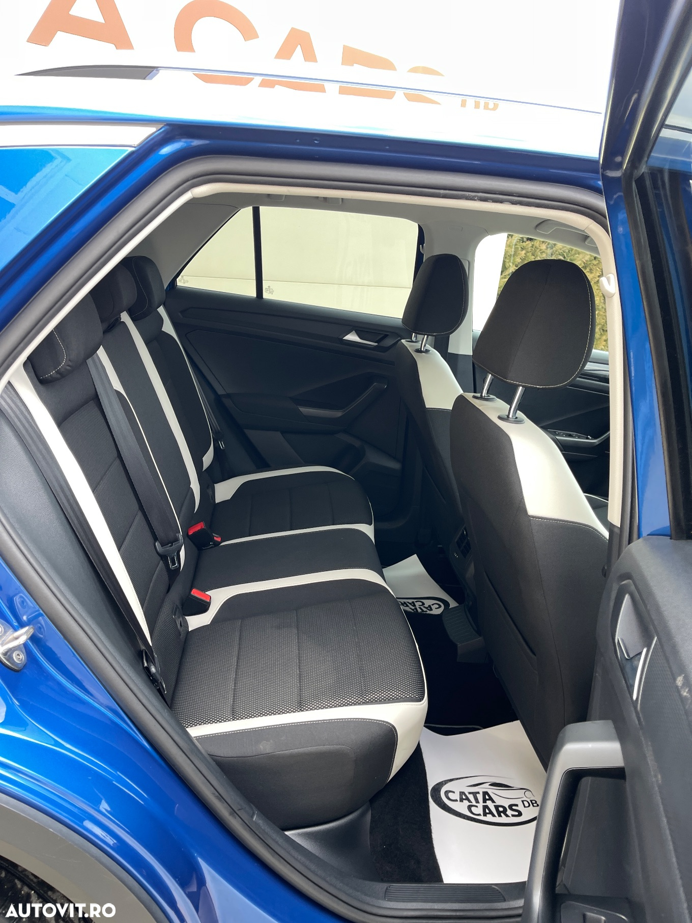 Volkswagen T-ROC 2.0 TDI DSG Sport - 24