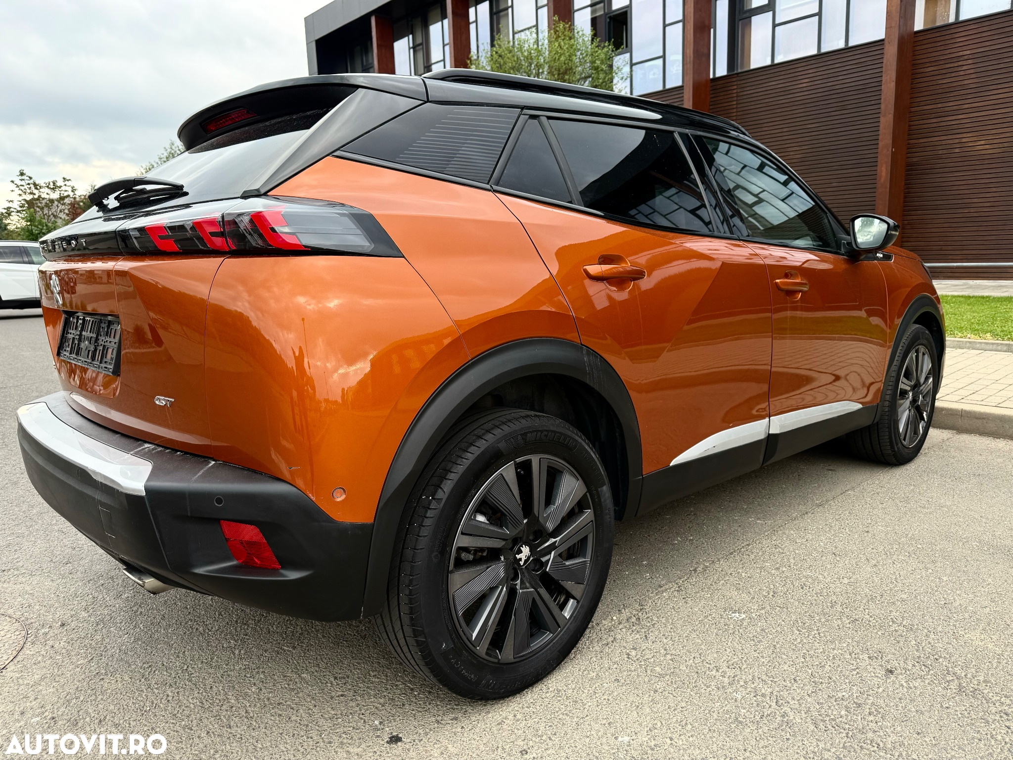 Peugeot 2008 BlueHDi 130 EAT8 Allure Pack - 5