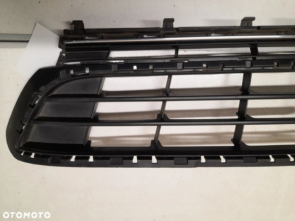 KRATKA ZDERZAKA PRZÓD PRZEDNIA ŚRODKOWA VW GOLF 7 VII 5G0853677E - 4