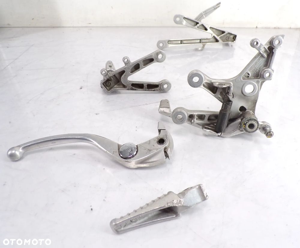 Set podnóżek  CBR 600 RR mocowanie - 6
