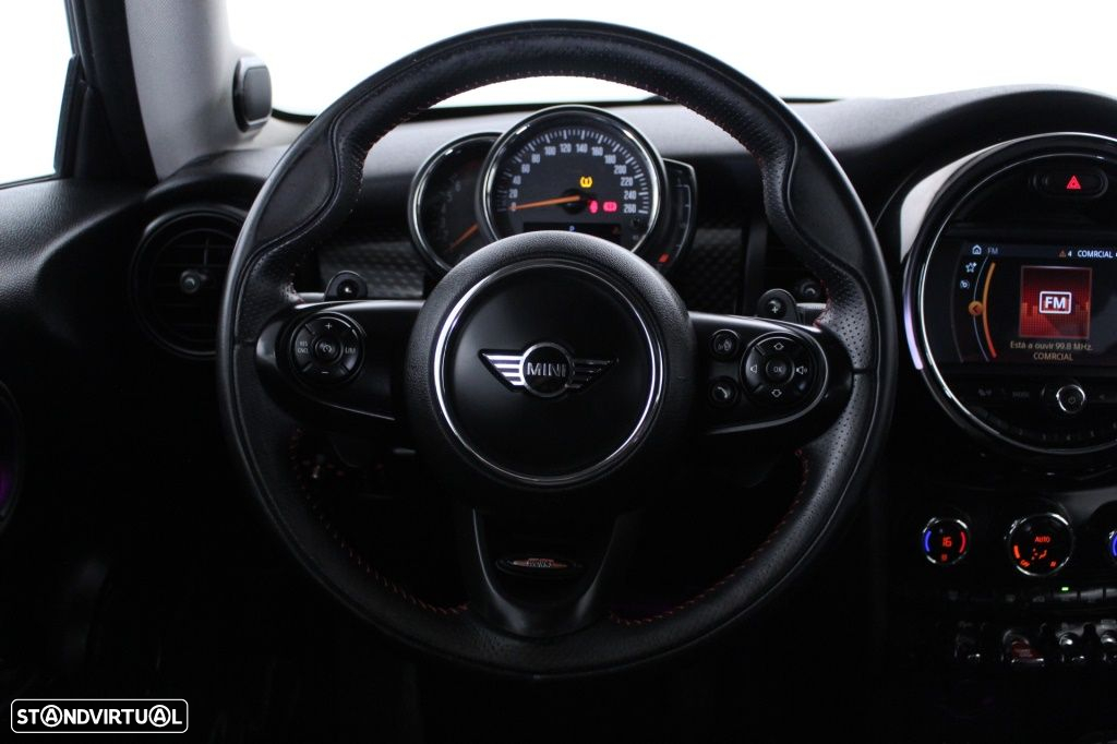 MINI 5 Portas Cooper S Auto - 19
