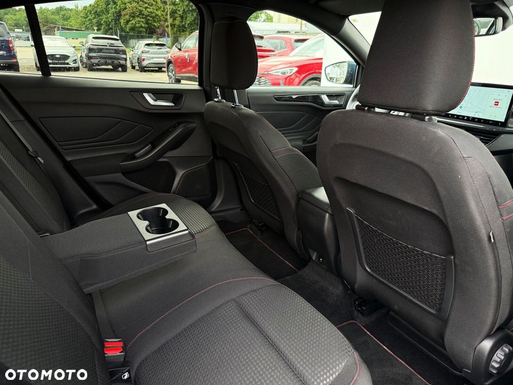 Ford Focus 1.0 EcoBoost mHEV ST-Line X - 33