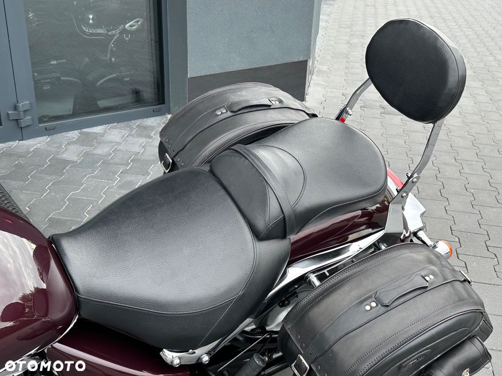 Suzuki Intruder - 33