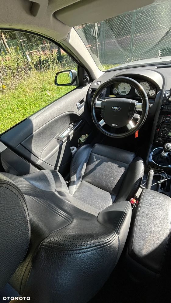 Ford Mondeo 3.0 V6 ST 220 - 12