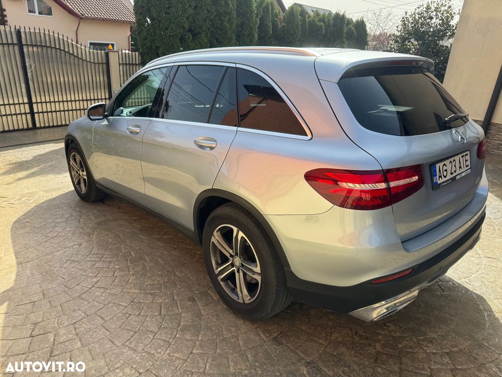 Mercedes-Benz GLC 220 d 4Matic 9G-TRONIC - 4