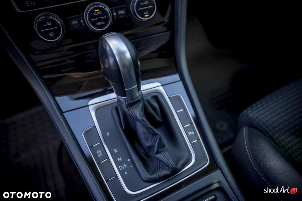 Volkswagen Golf 2.0 BlueTDI DSG Highline - 20