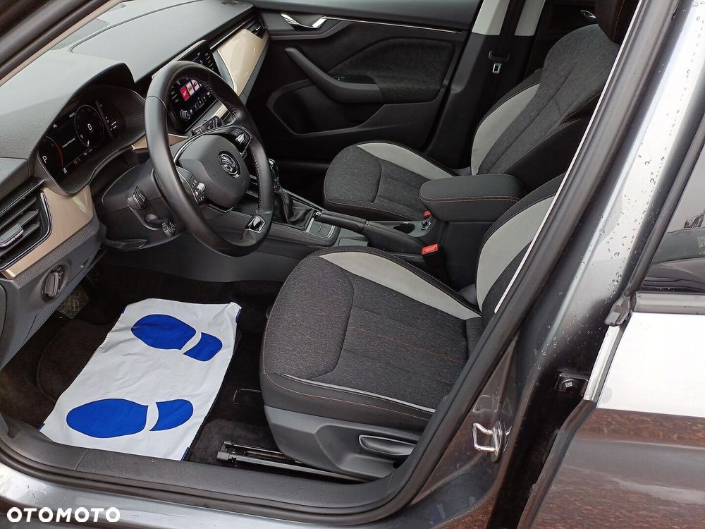 Skoda Kamiq 1.0 TSI Ambition DSG - 10