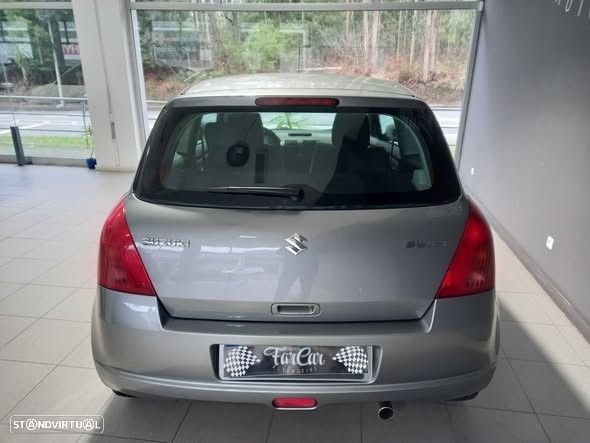Suzuki Swift 1.3 DDiS GLX - 4