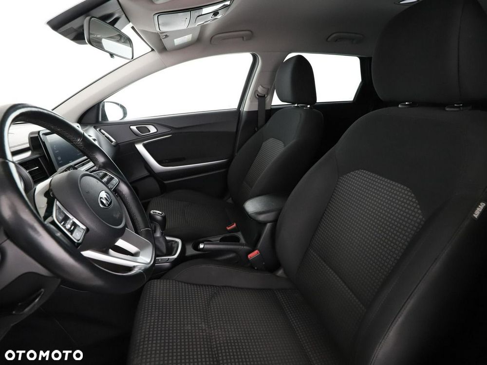 Kia Ceed 1.4 T-GDI M - 14