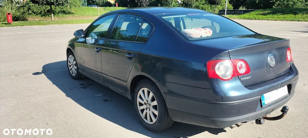 Volkswagen Passat 1.9 TDI Trendline - 3